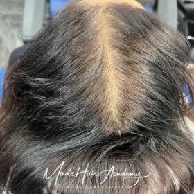 Hårpigmentering på kvinna, 34 år, utförd hos Made Hair Academy Göteborg – ledande studio inom hårpigmentering i Sverige